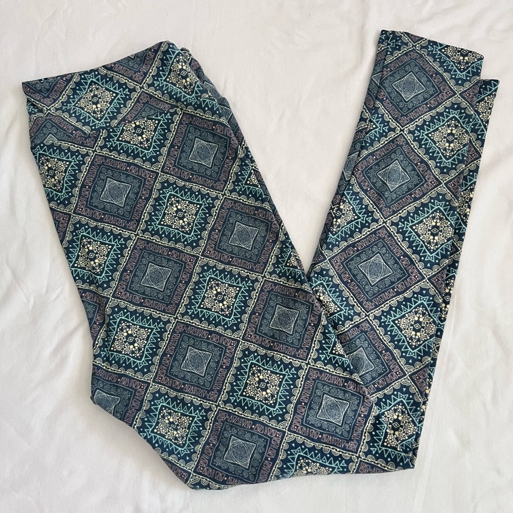LuLaRoe Tall&Curvy Unicorn Leggings New